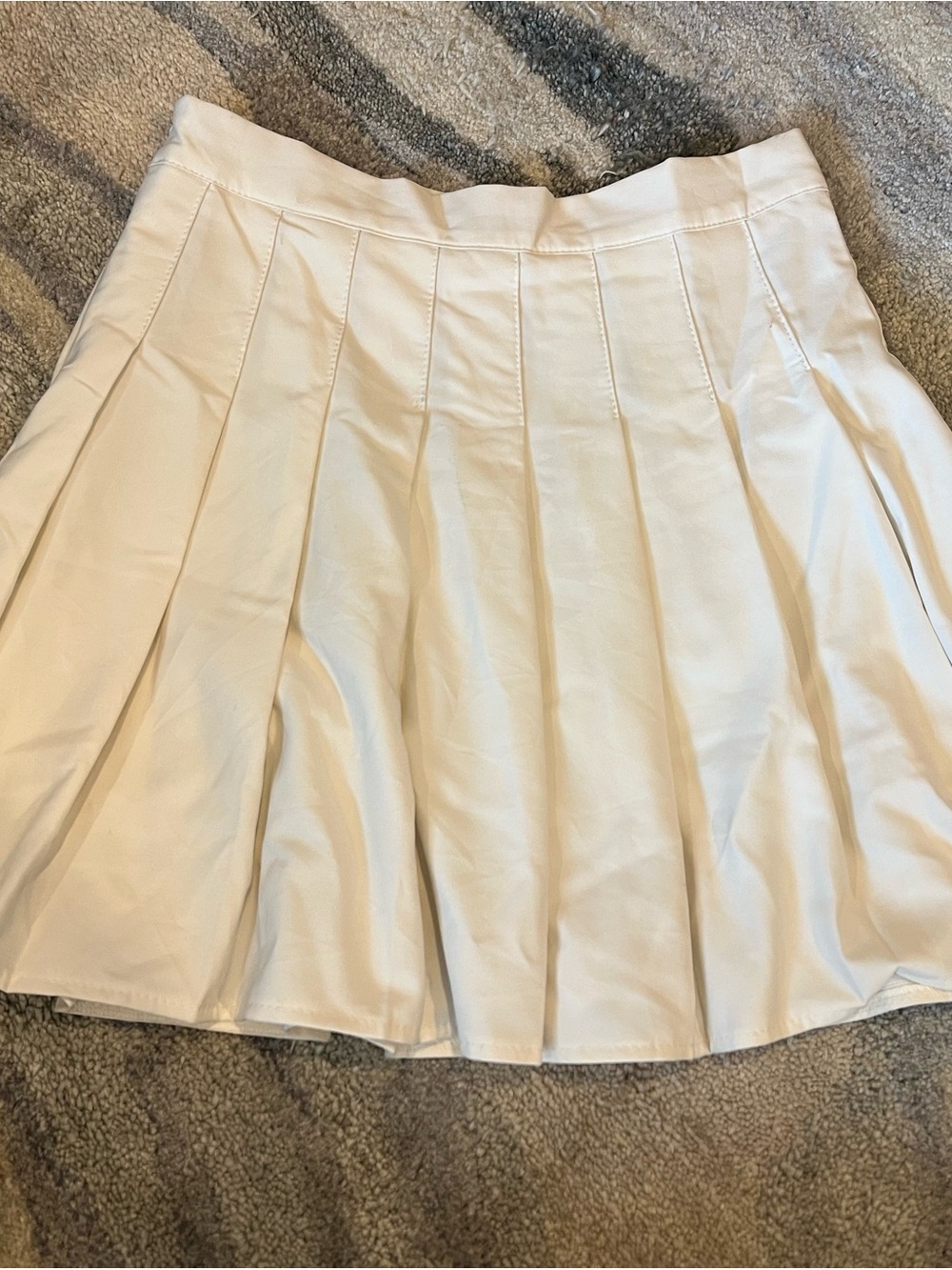 Cider White Pleated Mini Skirt